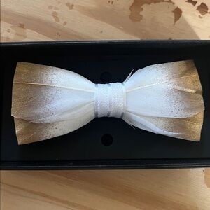 Luxury Feather Bow Tie
